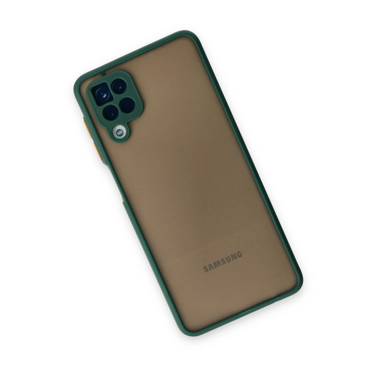 Arkasında dört kameralı bir modül bulunan mat yeşil koruyucu kılıf içindeki bir Samsung akıllı telefon.