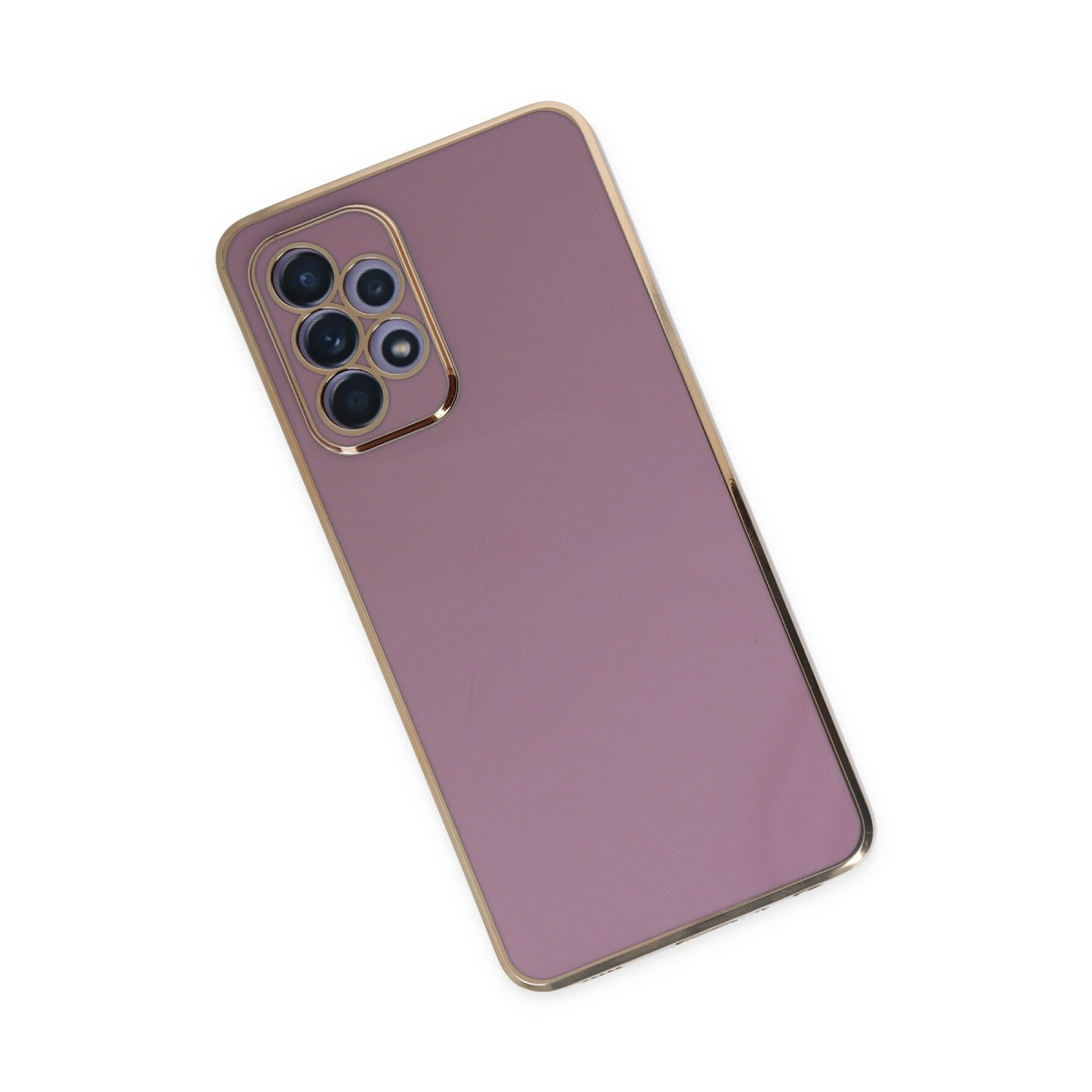 Altın kenarlı ve arka tarafında kamera modülü olan pembe bir akıllı telefon.