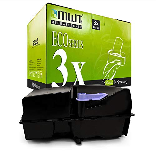 Eine schwarze Tonerpatrone liegt vor einer grünen MWT EcoSeries Verpackung.