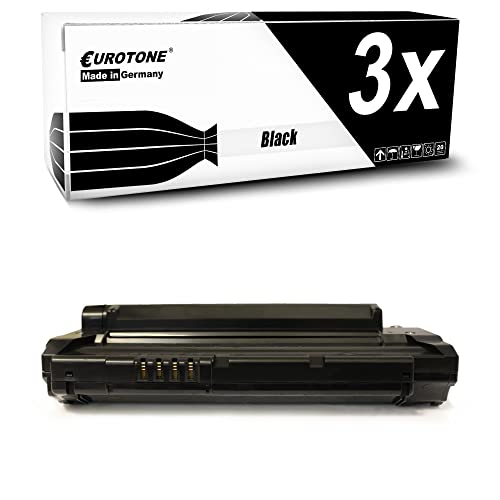 Eine schwarze Tonerpatrone und Verpackung mit Aufschrift Eurotone 3x Black auf weißem Grund.