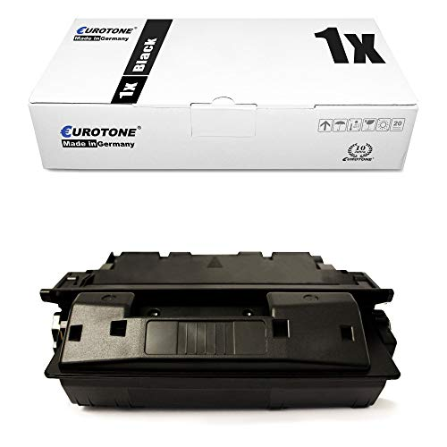 Eine weiße Eurotone-Verpackungsbox und eine schwarze Tonerkassette auf weißem Hintergrund.