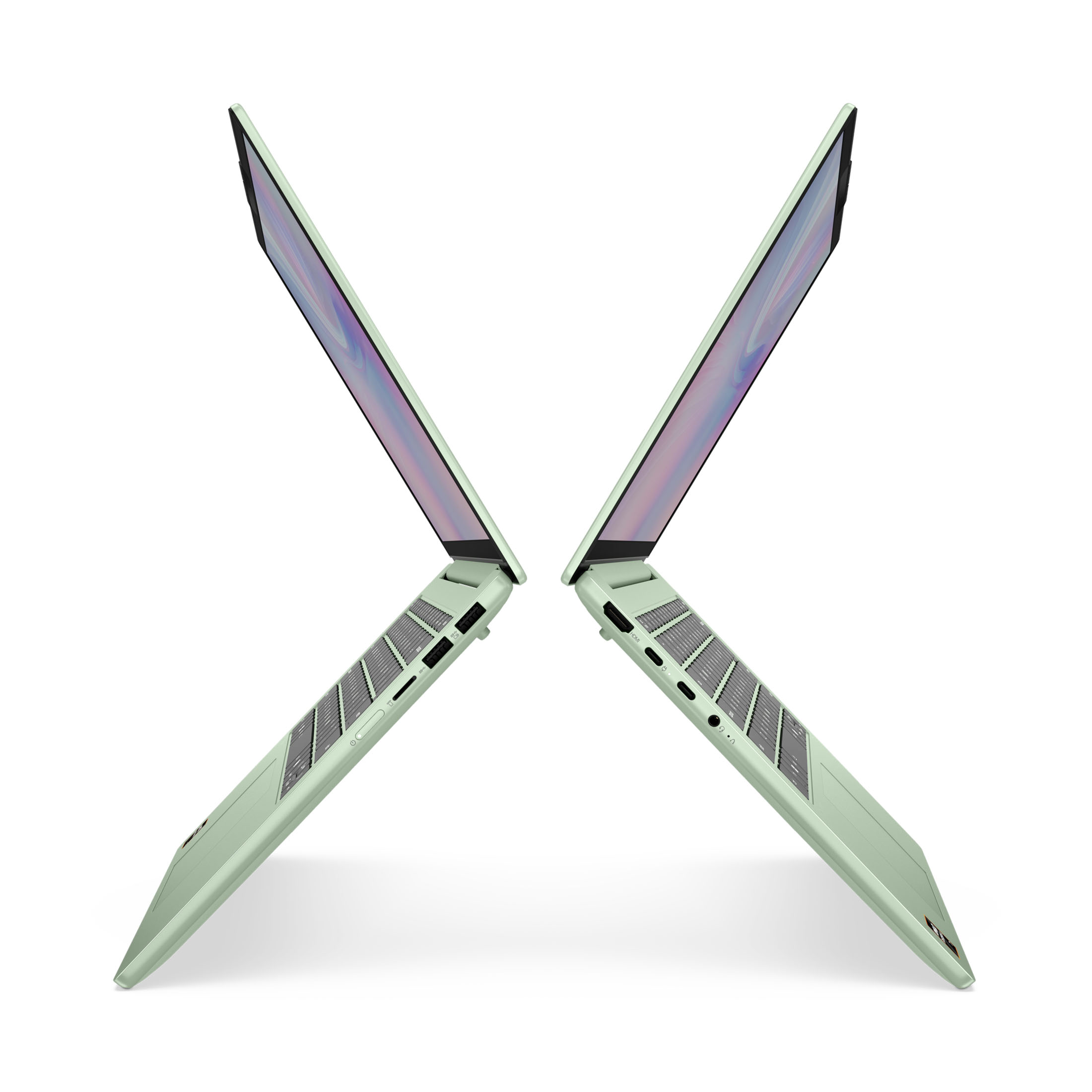 Zwei hellgrüne Laptops stehen aufrecht auf weißen Grund und formen ein X.