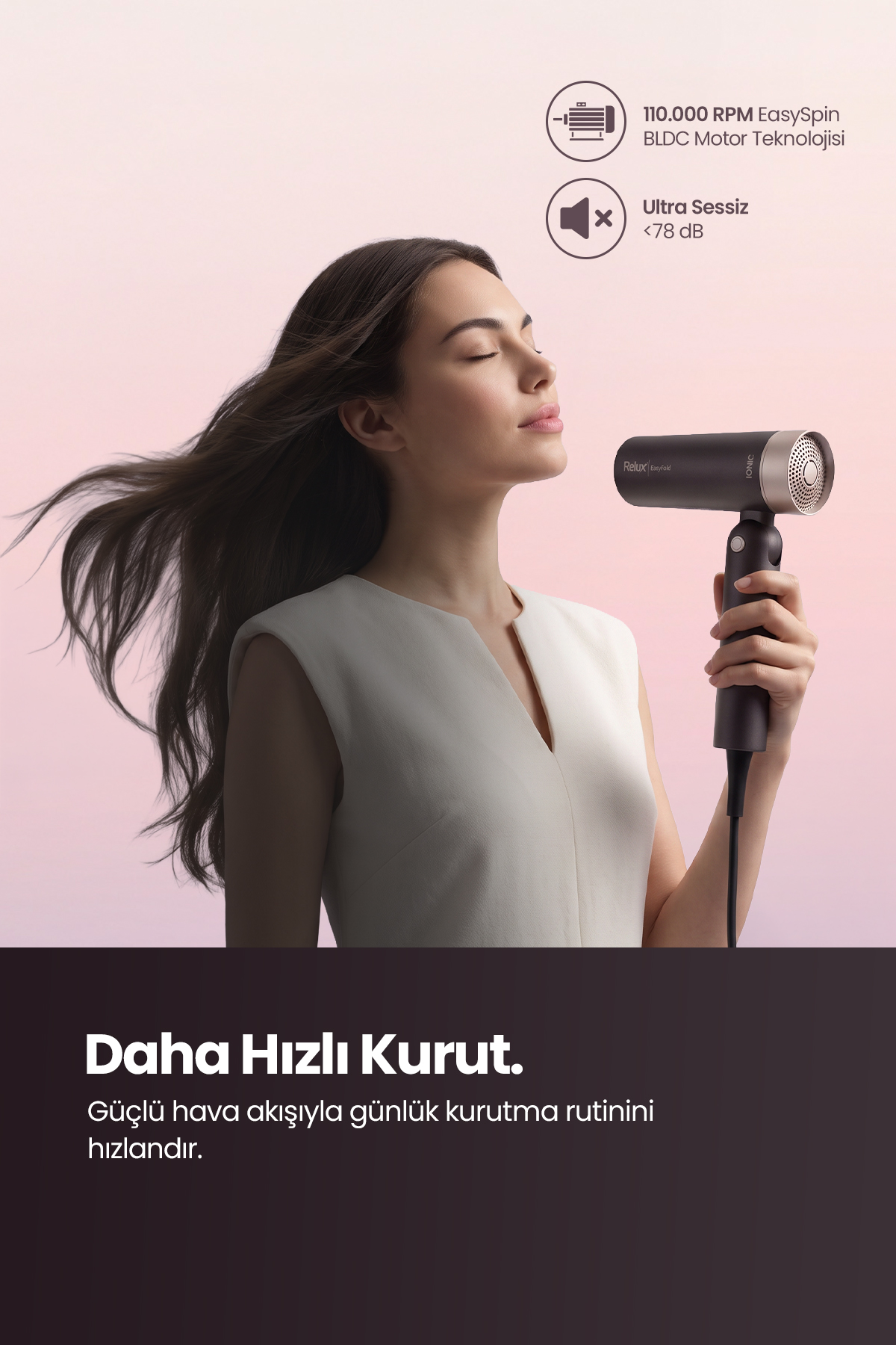 Arka planda Türkçe metin ve infografikler ile modern bir saç kurutma makinesi tutan kadın.