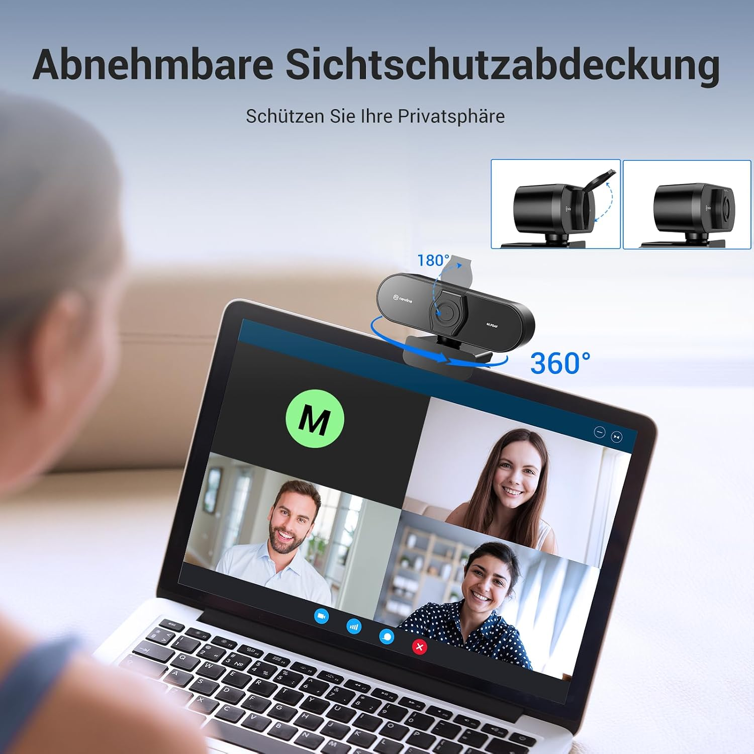 Laptop mit Webcam auf dem Bildschirm, die eine Videokonferenz zeigt und eine Sichtschutzabdeckung besitzt.