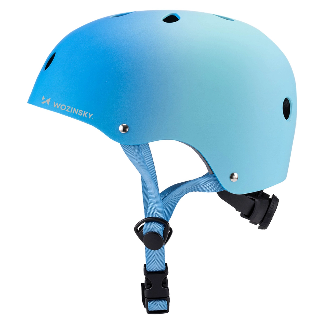 Un casco da bici Wozinsky sfumato in blu con fori di ventilazione e cinturini regolabili su sfondo bianco.