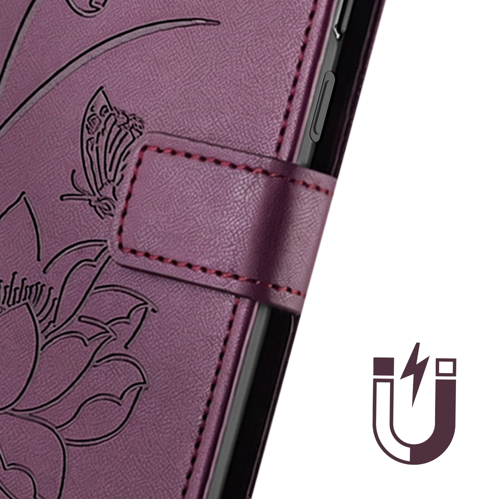 Nahaufnahme einer violetten Leder-Handyhülle mit geprägtem Schmetterlings- und Blumenmuster und Magnetverschluss.
