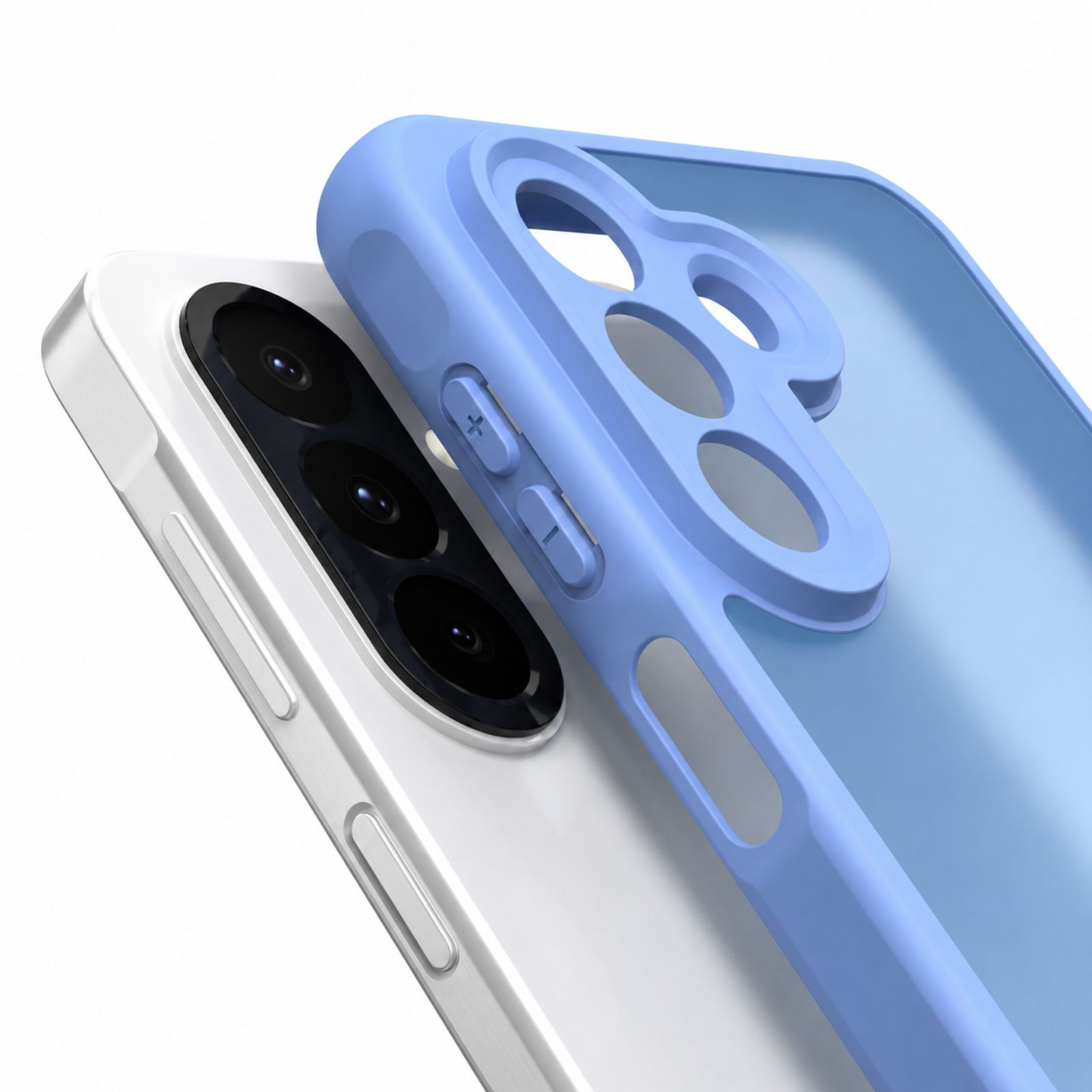 Ein weißes Smartphone liegt neben einer blauen Silikon-Schutzhülle auf weißem Hintergrund.