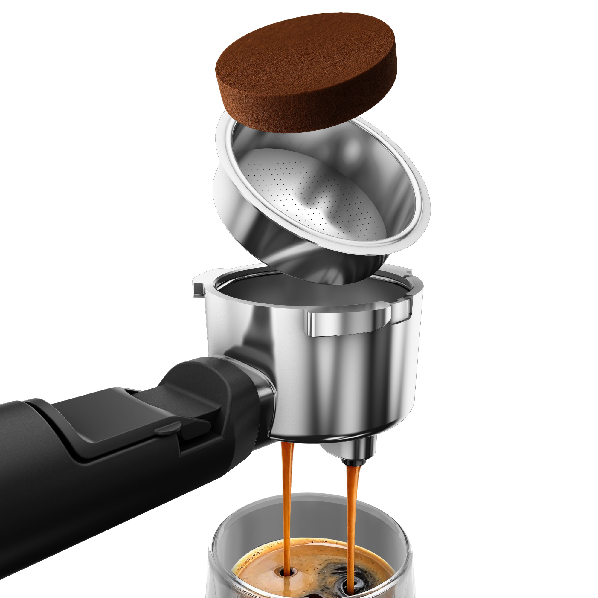 Espressomaschinen-Siebträger mit Kaffeepuck und herabfließendem Espresso in ein Glas auf weißem Hintergrund.