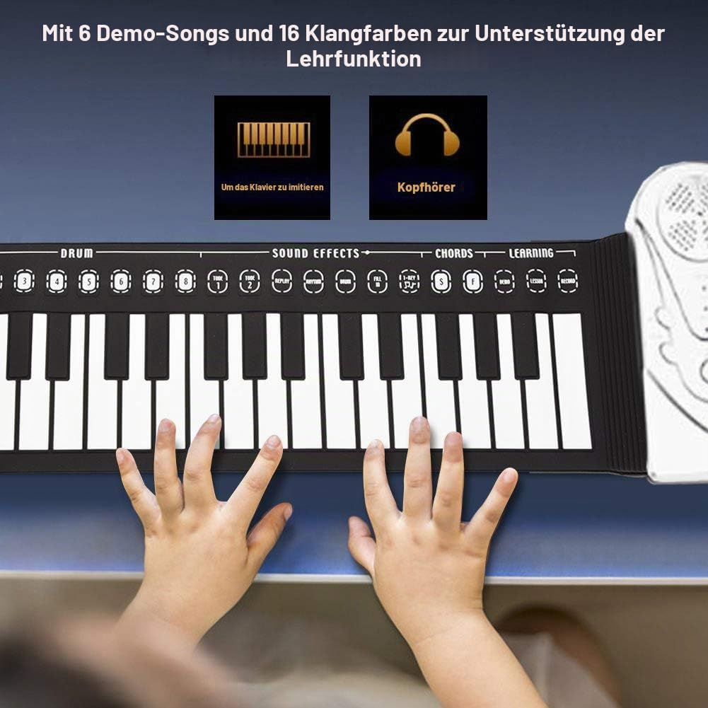 Ein Kind spielt auf einem tragbaren, aufrollbaren E-Piano mit schwarzem Bedienfeld.