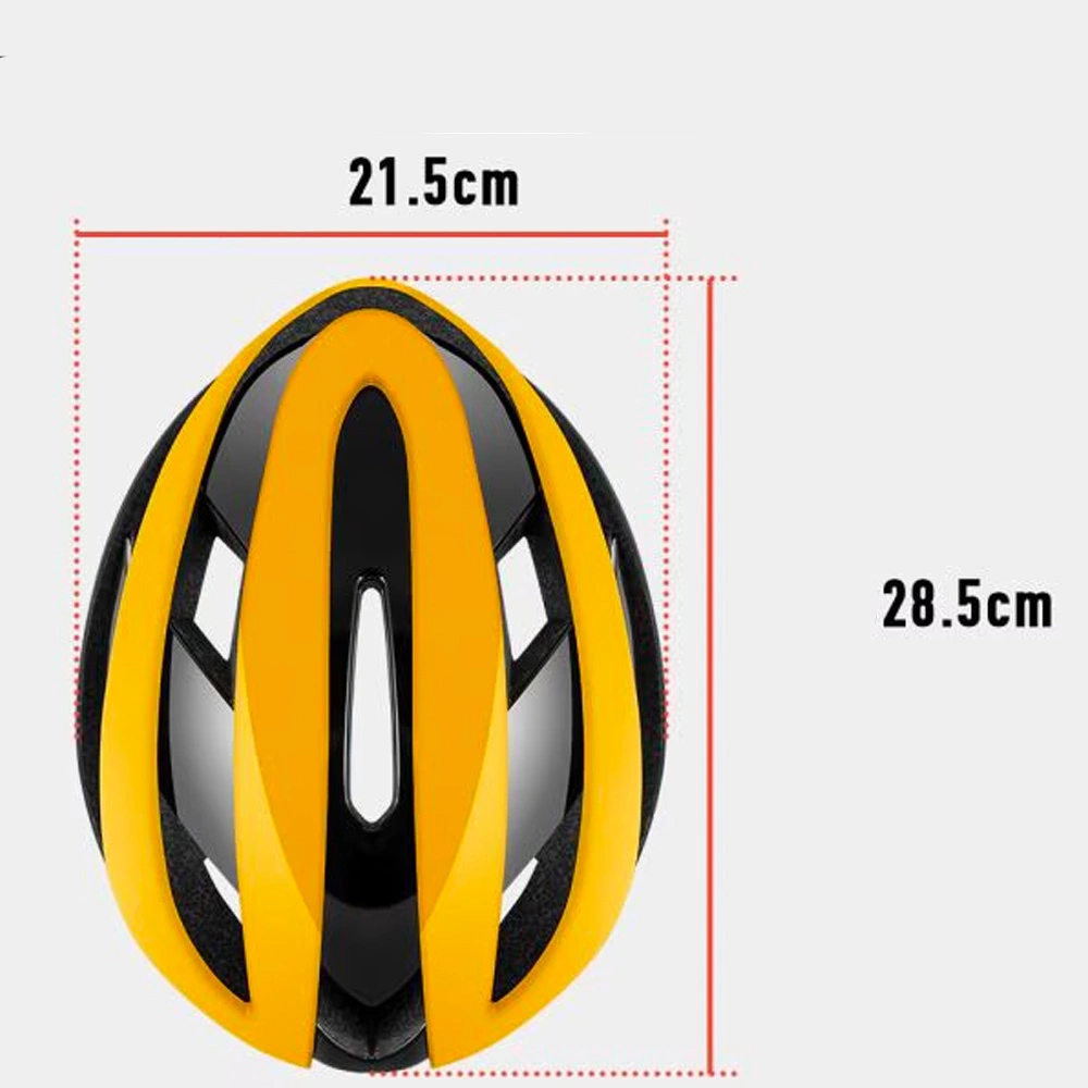 Vista dall'alto di un casco da bicicletta nero e giallo con dimensioni di 21.5cm per 28.5cm su sfondo bianco.