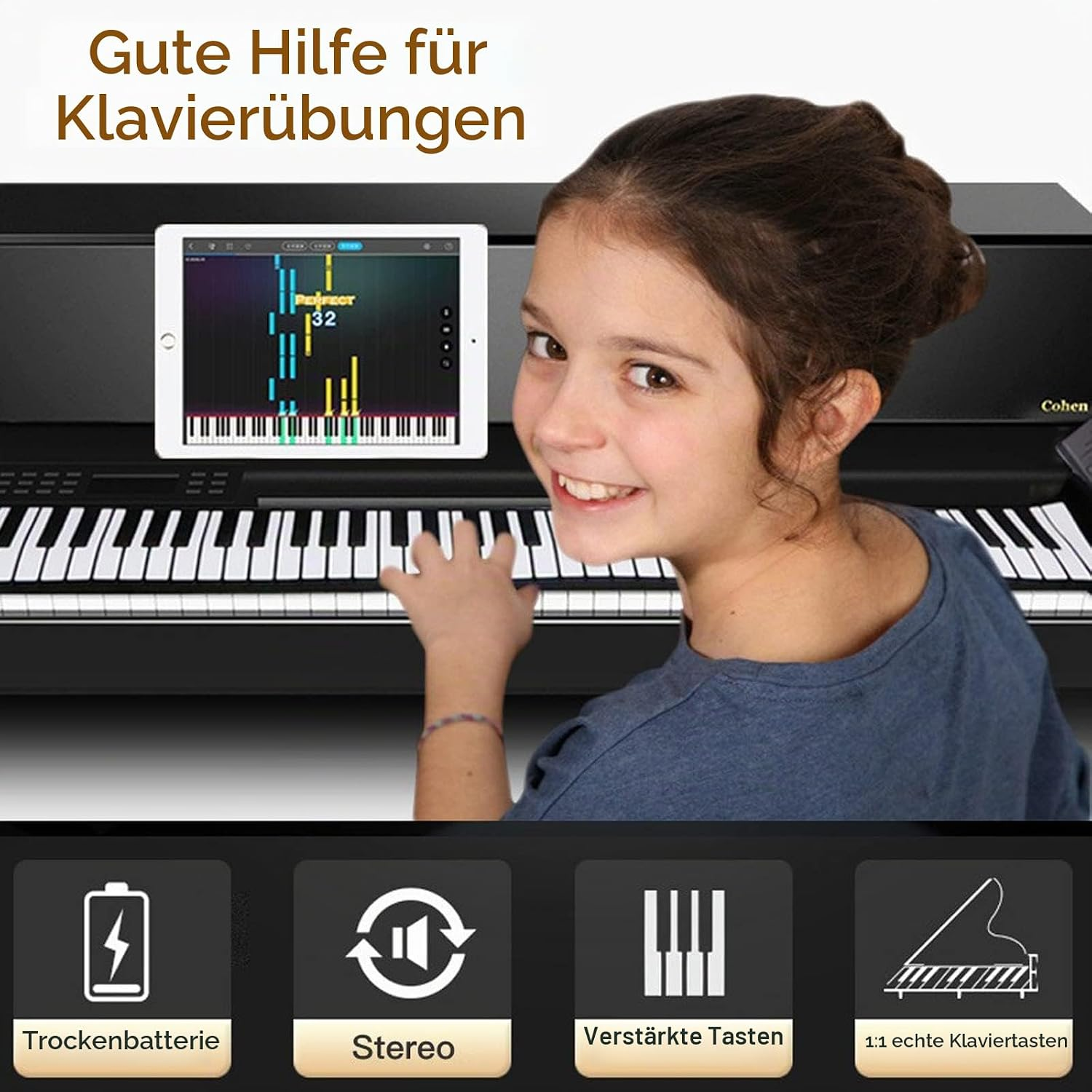 Ein Mädchen lächelt vor einem Klavier, daneben ein Tablet mit Lern-App. Unten vier Icons für Funktionen.