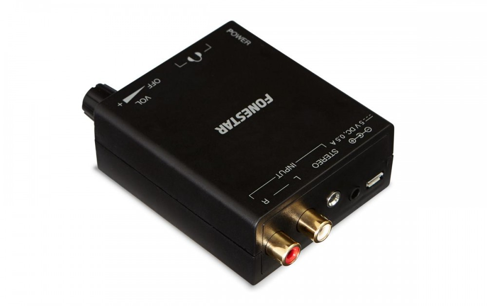 Czarny wzmacniacz audio Fonestar z pokrętłem głośności, wejściami stereo i gniazdem zasilania na białym tle.