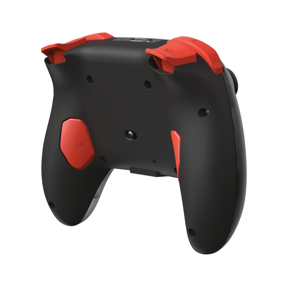 Rückseite eines schwarzen Gamepads mit roten Schultertasten und Tasten auf einem weißen Hintergrund.