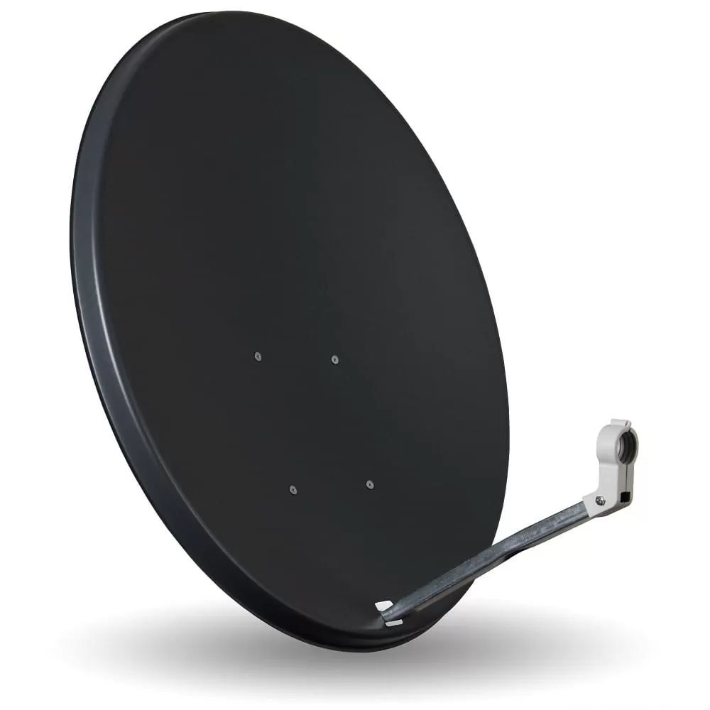 Czarna antena satelitarna z metalowym ramieniem i białym uchwytem na białym tle.