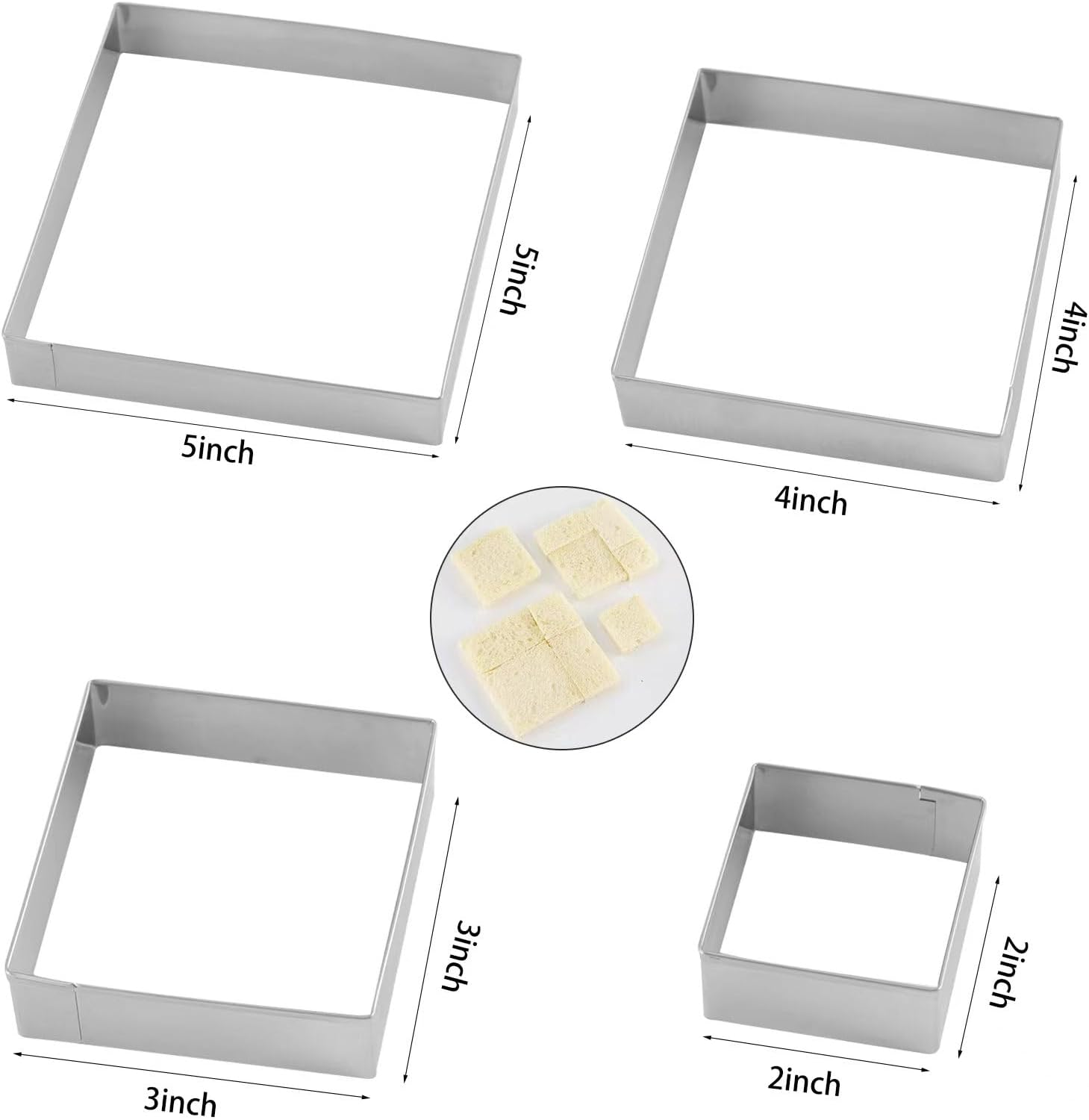 Vier quadratische Edelstahl-Backformen in den Größen 2, 3, 4 und 5 Zoll mit kleinen Brotwürfeln in der Mitte.