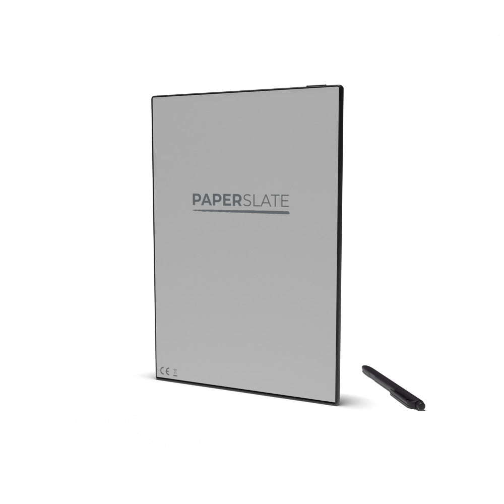 Una tableta gris Paperslate se encuentra en posición vertical con un lápiz óptico al lado.