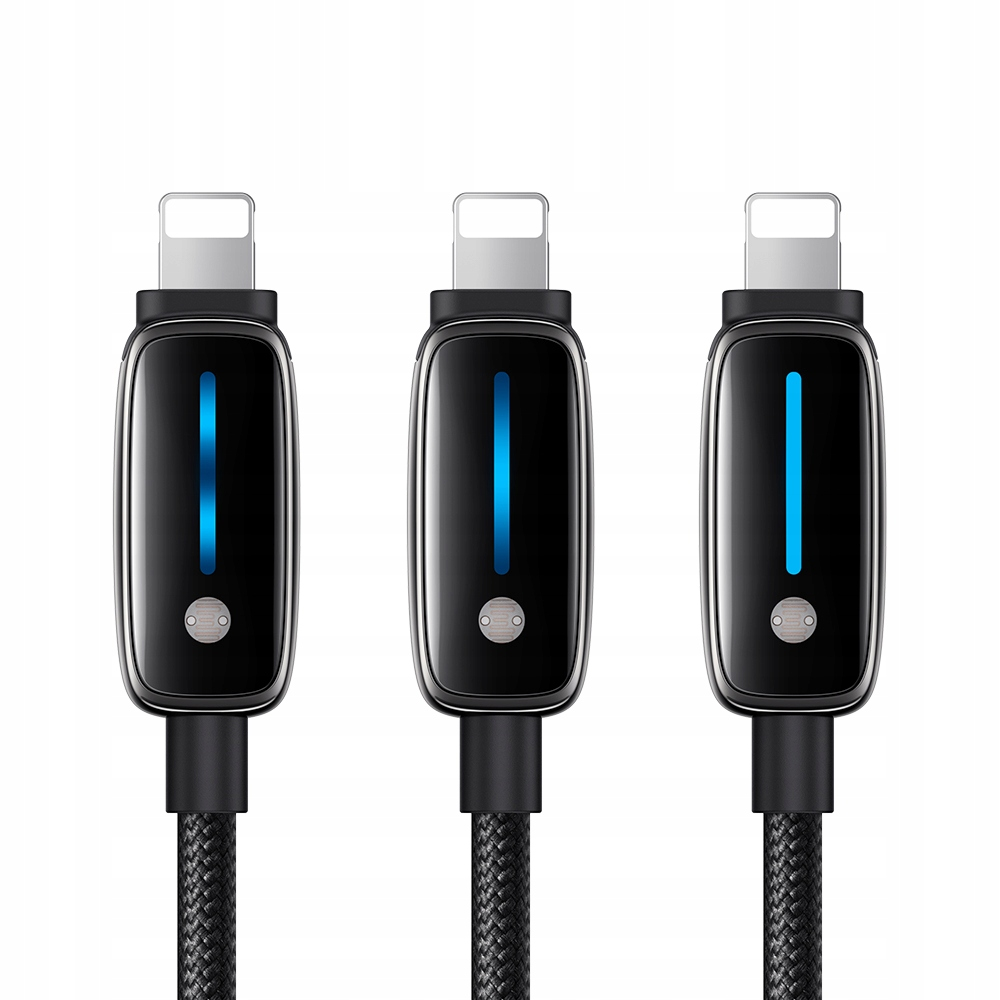 Tre cavi Lightning neri con spie luminose blu accese e cavi intrecciati su sfondo bianco.