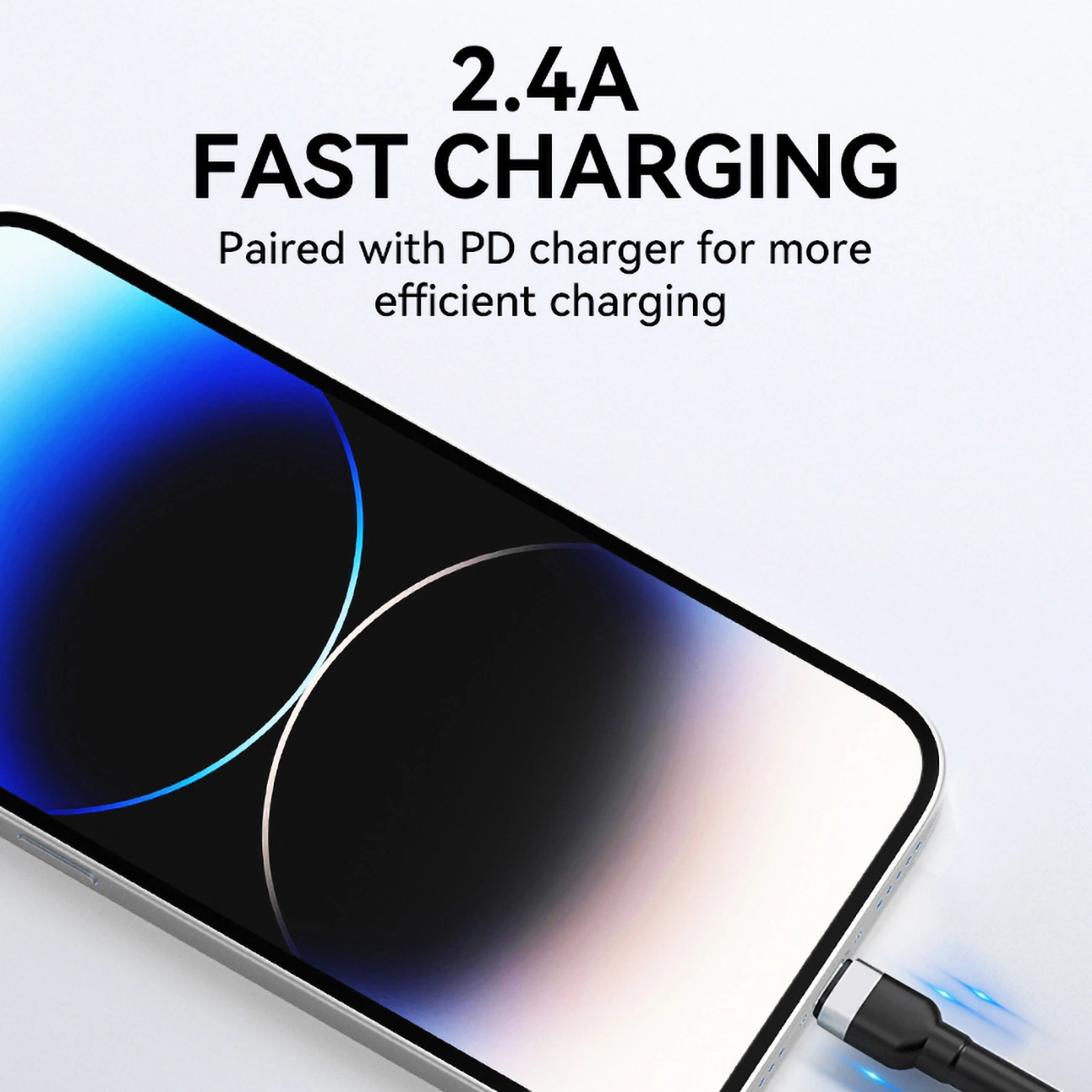 Smartphone con cavo di ricarica e testo sulla ricarica rapida a 2.4A su sfondo bianco.