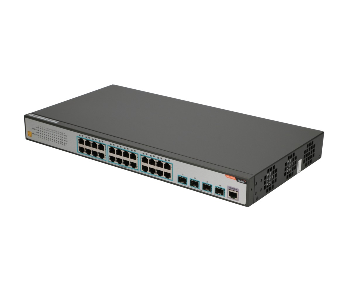 Czarny przełącznik sieciowy FiberHome z wieloma portami Ethernet i kontrolkami na białym tle.