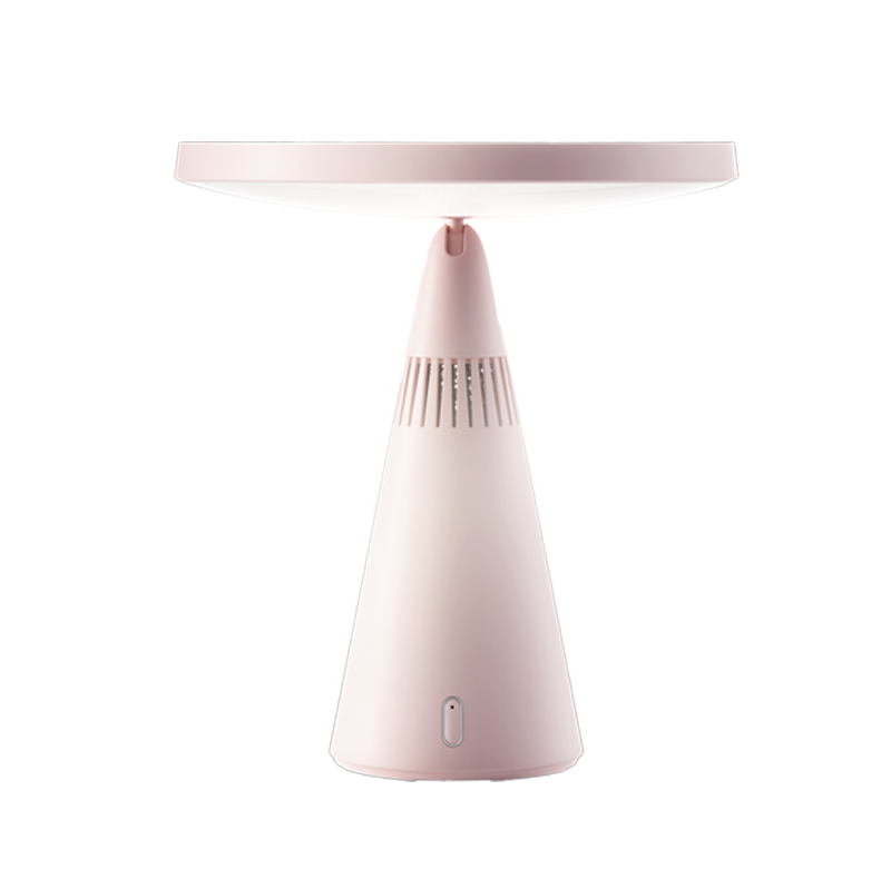 Elegancka różowa lampka biurkowa ze stożkowatą podstawą i płaskim, okrągłym abażurem.