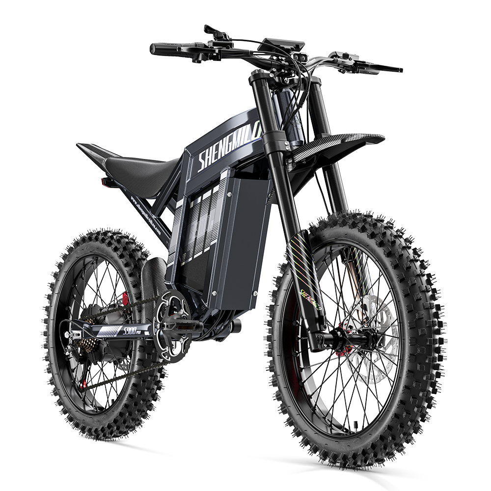 Nowoczesny czarny elektryczny motocykl terenowy z solidną ramą, oponami z bieżnikiem i zawieszeniem przednim.
