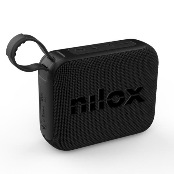 Un altoparlante Bluetooth Nilox nero portatile con cinturino su sfondo bianco.
