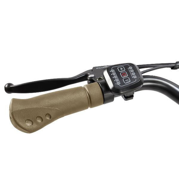 Manillar de bicicleta eléctrica con puño ergonómico marrón, maneta de freno negra y panel de control digital.