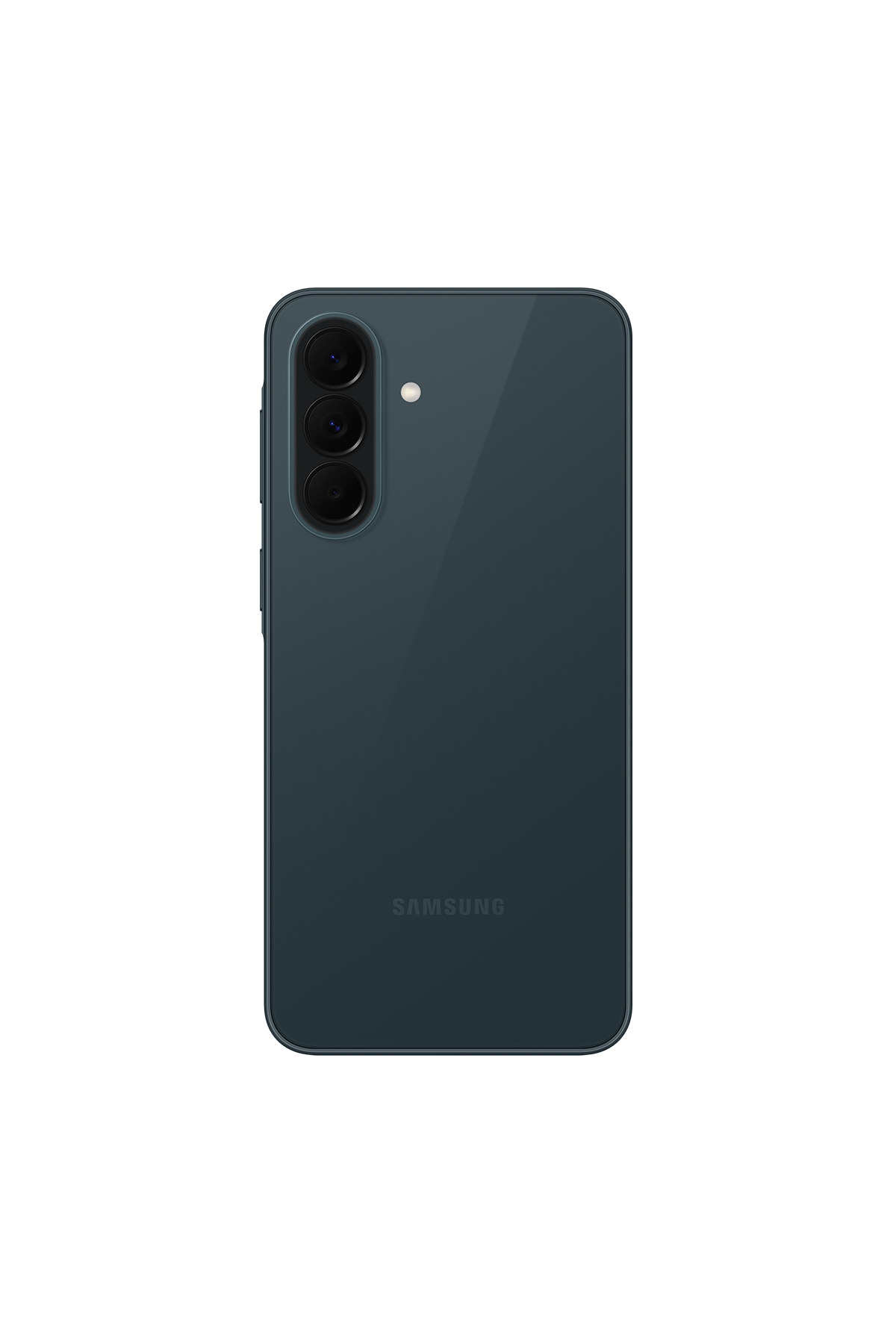 Beyaz arka planda dikey üçlü kamera ve flaşa sahip koyu renkli bir Samsung akıllı telefonun arkası.