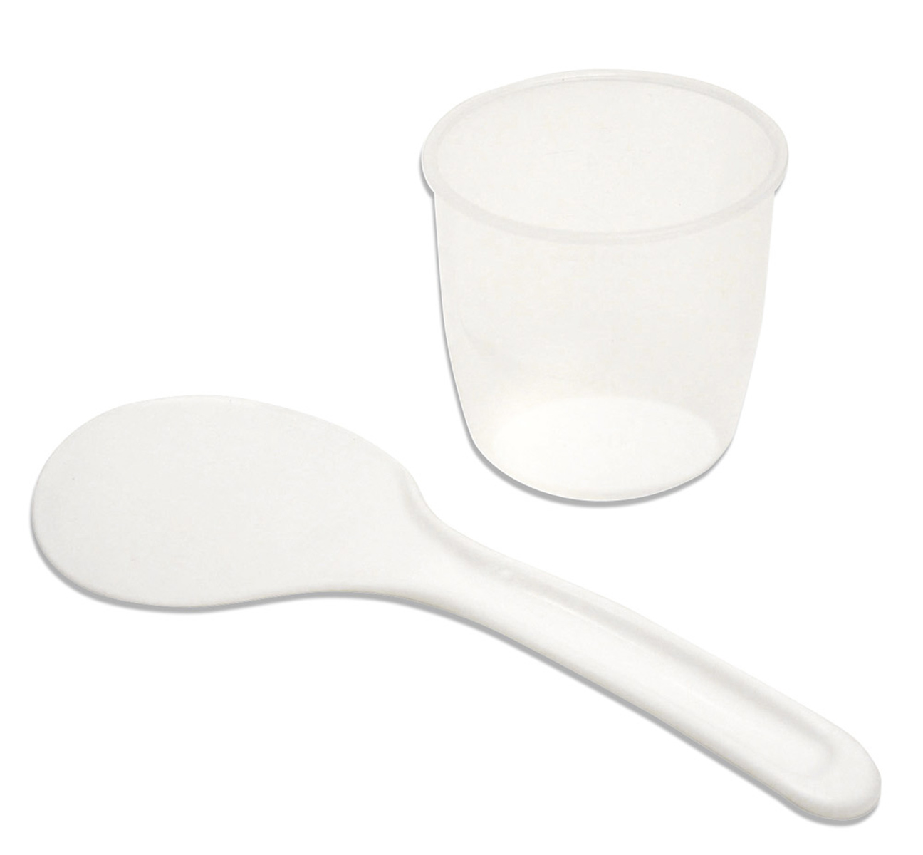 Un misurino in plastica bianca e una paletta per riso bianca su sfondo bianco.