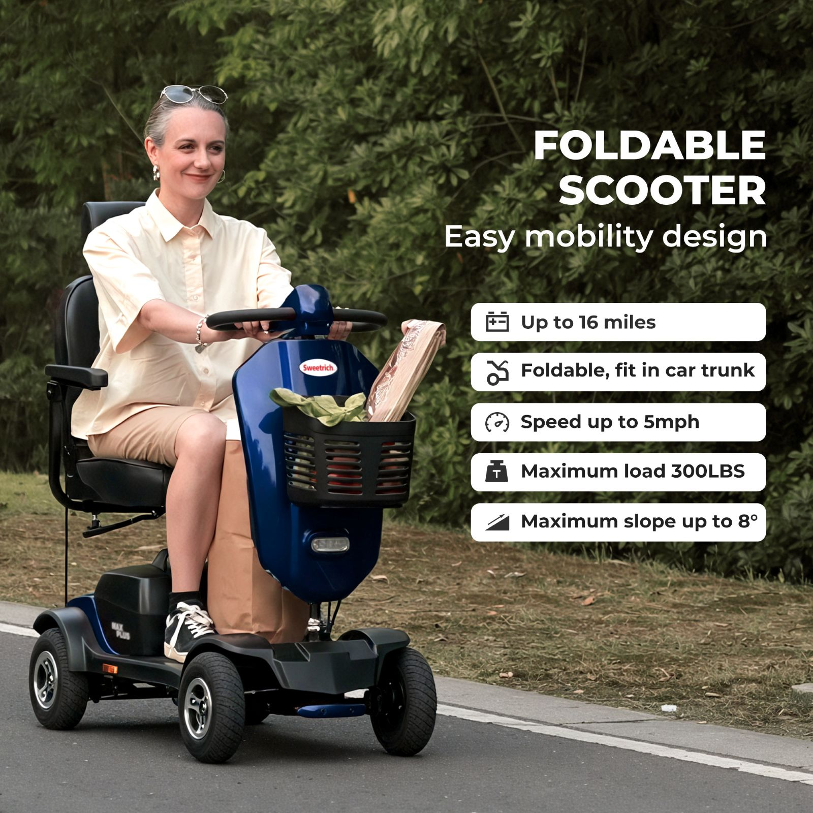 Una mujer sonriente conduce un patinete de movilidad azul al aire libre, con características del producto a la derecha.