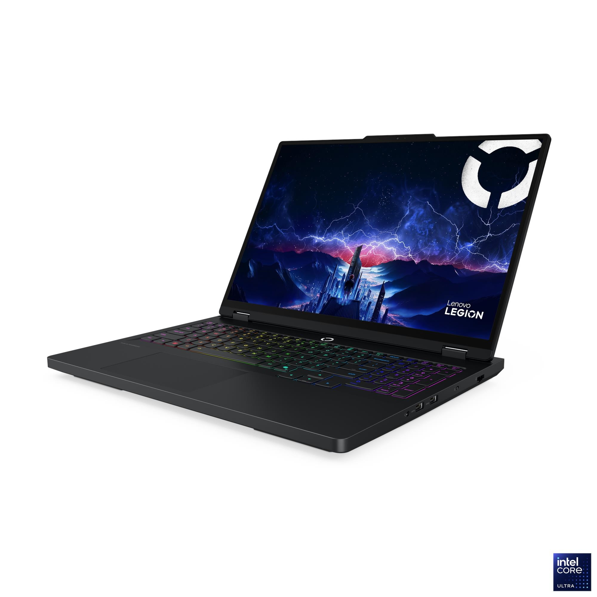 Beyaz arka planda siyah Lenovo Legion oyuncu dizüstü bilgisayarı, ışıklı klavye ve fütüristik ekran duvar kağıdı ile.