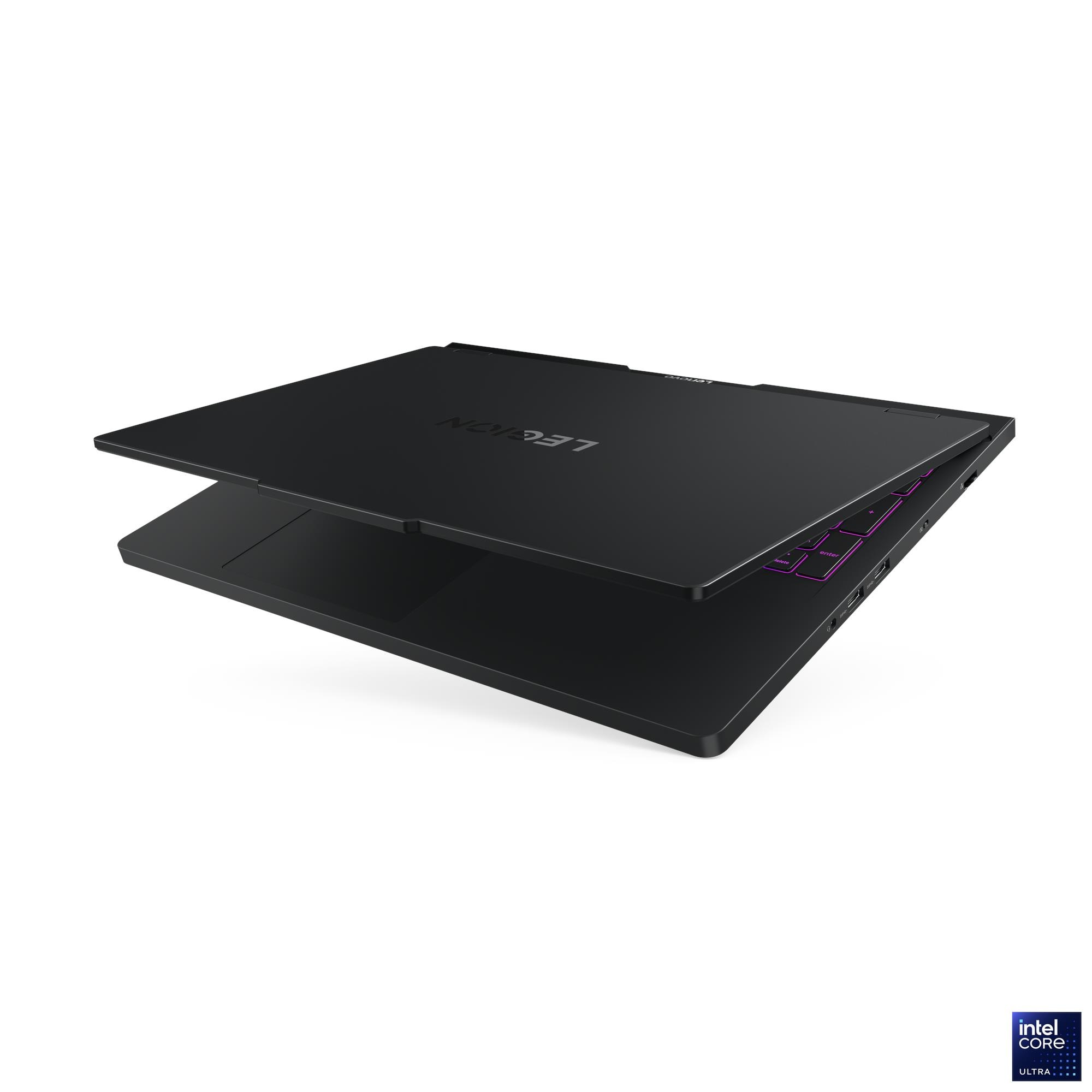 Kapağı hafifçe aralık, mor arka aydınlatmalı klavyeyi gösteren siyah bir Lenovo Legion dizüstü bilgisayar.