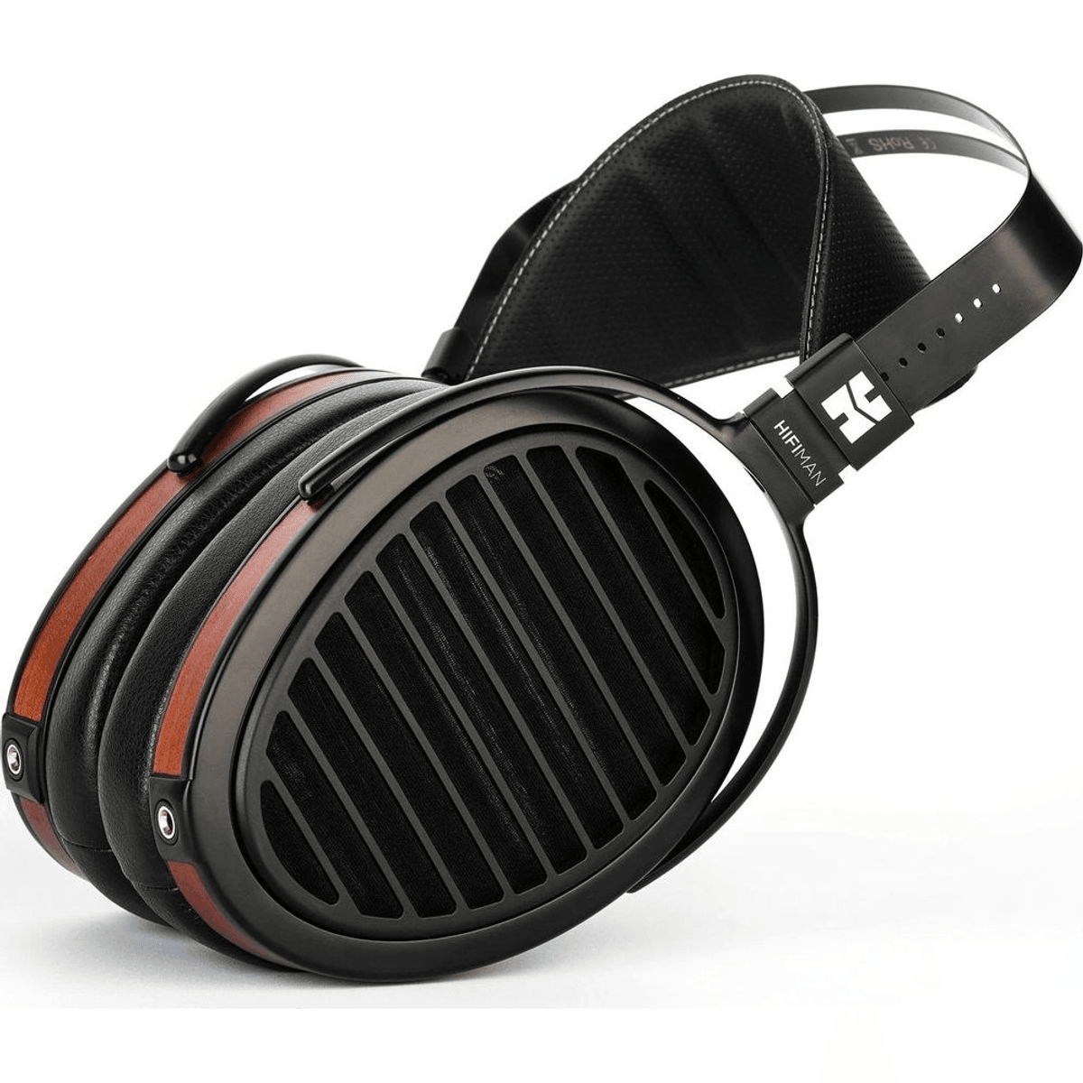 Auriculares supraaurales negros con detalles de madera y diseño de rejilla abierta sobre fondo blanco.