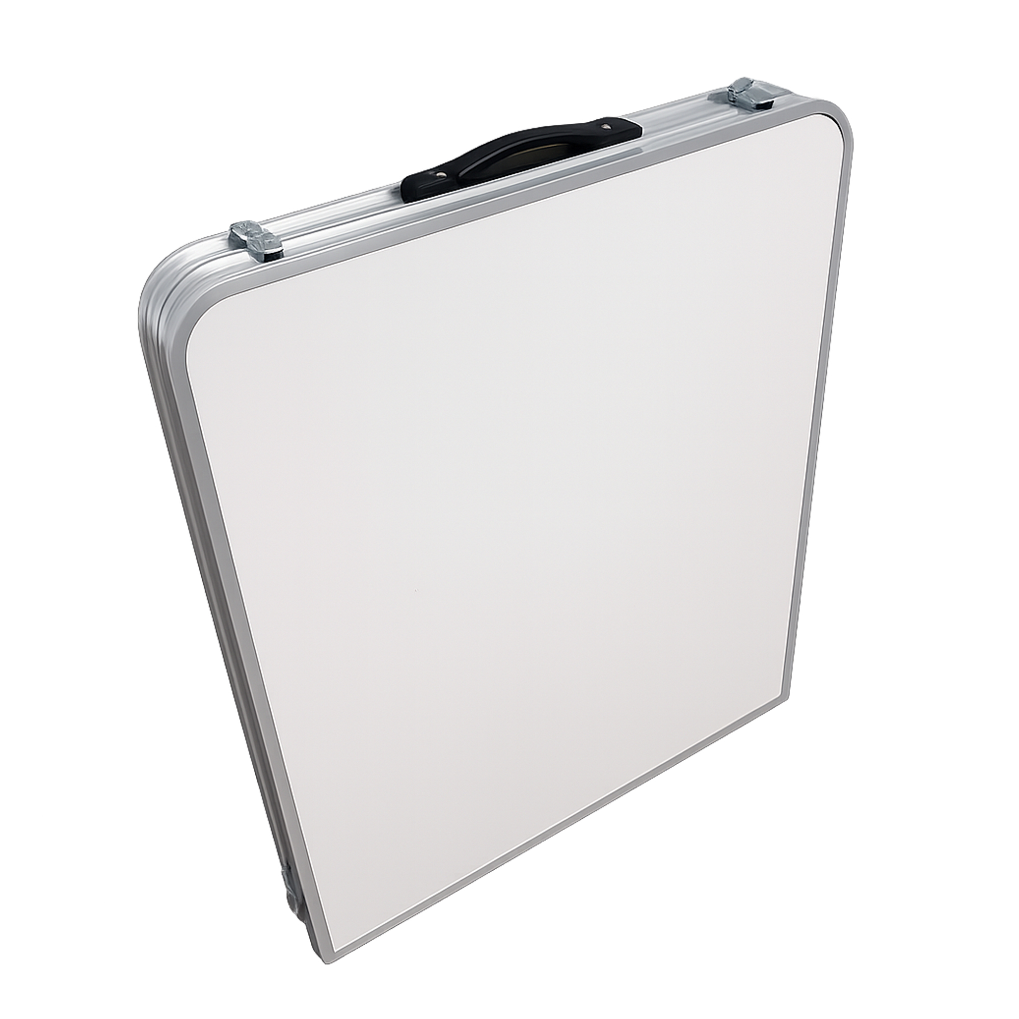Una mesa plegable blanca doblada en un maletín plano con marco de aluminio plateado y asa negra.