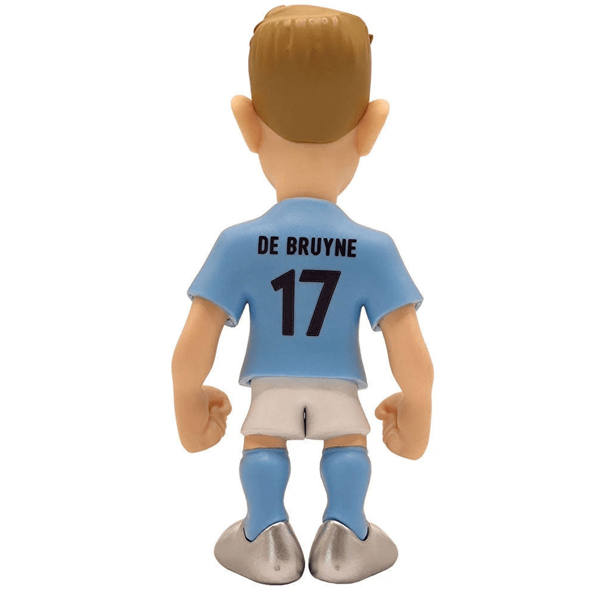 Widok z tyłu figurki piłkarza z kreskówki w jasnoniebieskiej koszulce z "DE BRUYNE 17" i białymi spodenkami.