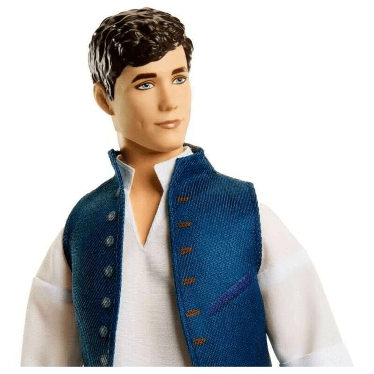 Una bambola fashion maschile con capelli castani corti, occhi azzurri, camicia bianca e gilet blu.