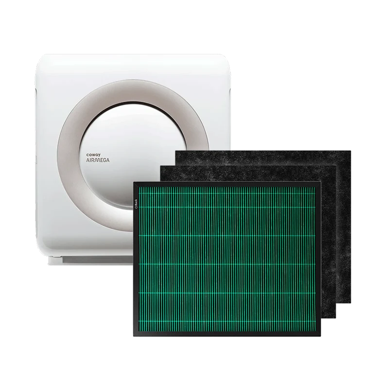 Purificatore d'aria bianco Coway Airmega con un filtro verde e filtri neri.