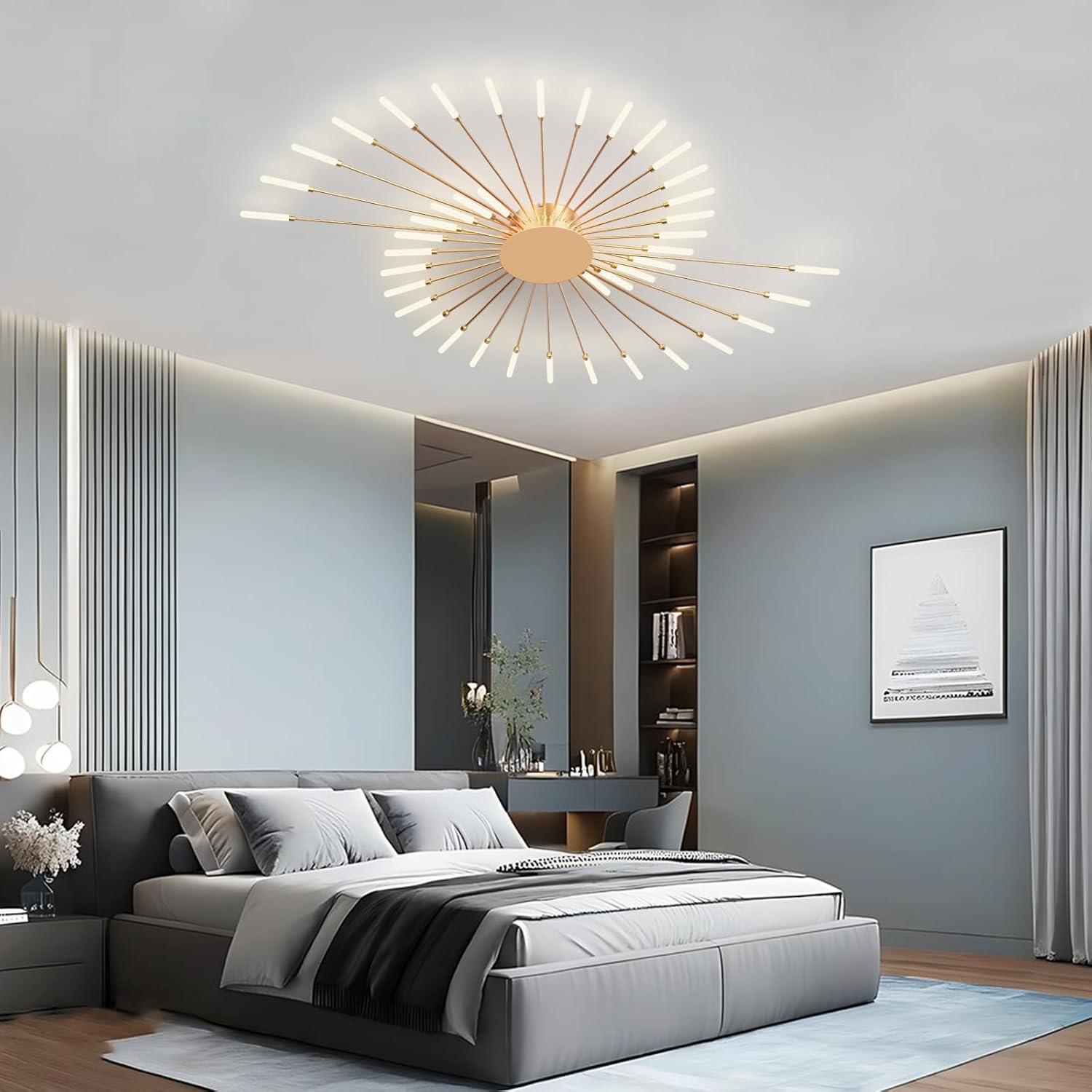 Moderne Deckenleuchte mit strahlenden Armen in einem elegant eingerichteten Schlafzimmer.