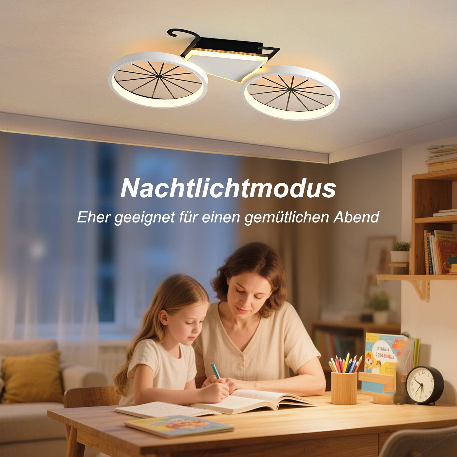 Eine Frau und ein Mädchen sitzen an einem Tisch und lernen gemeinsam unter einer Fahrrad-Deckenlampe.