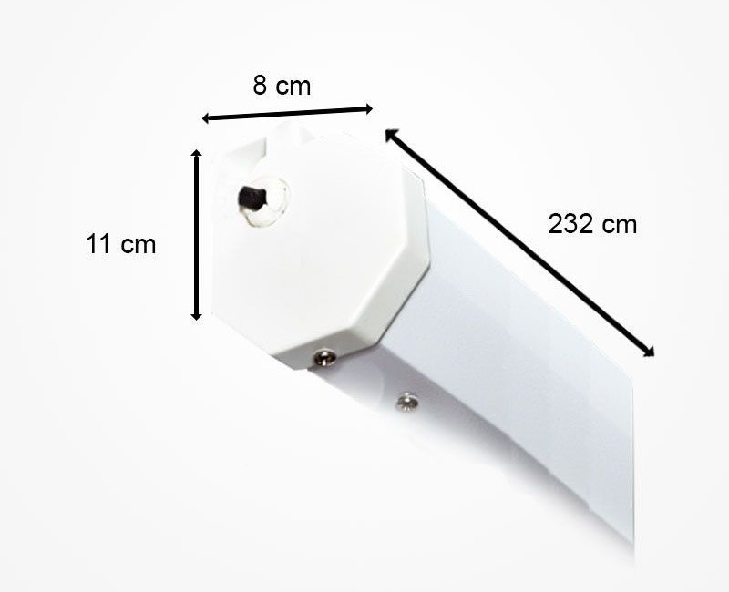 Biały silnik do rolet o wymiarach 8 cm szerokości, 11 cm wysokości i 232 cm długości na gładkim tle.