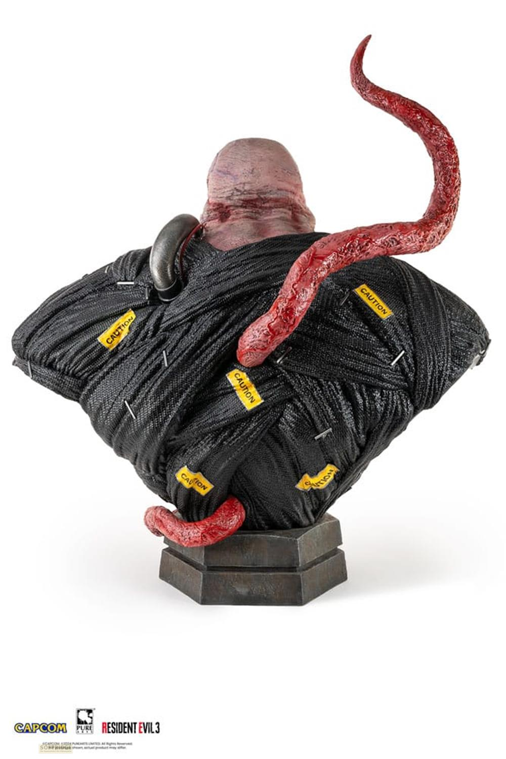 Eine Resident Evil 3 Büste zeigt eine mit schwarzem Stoff bedeckte Figur mit roten Tentakeln.