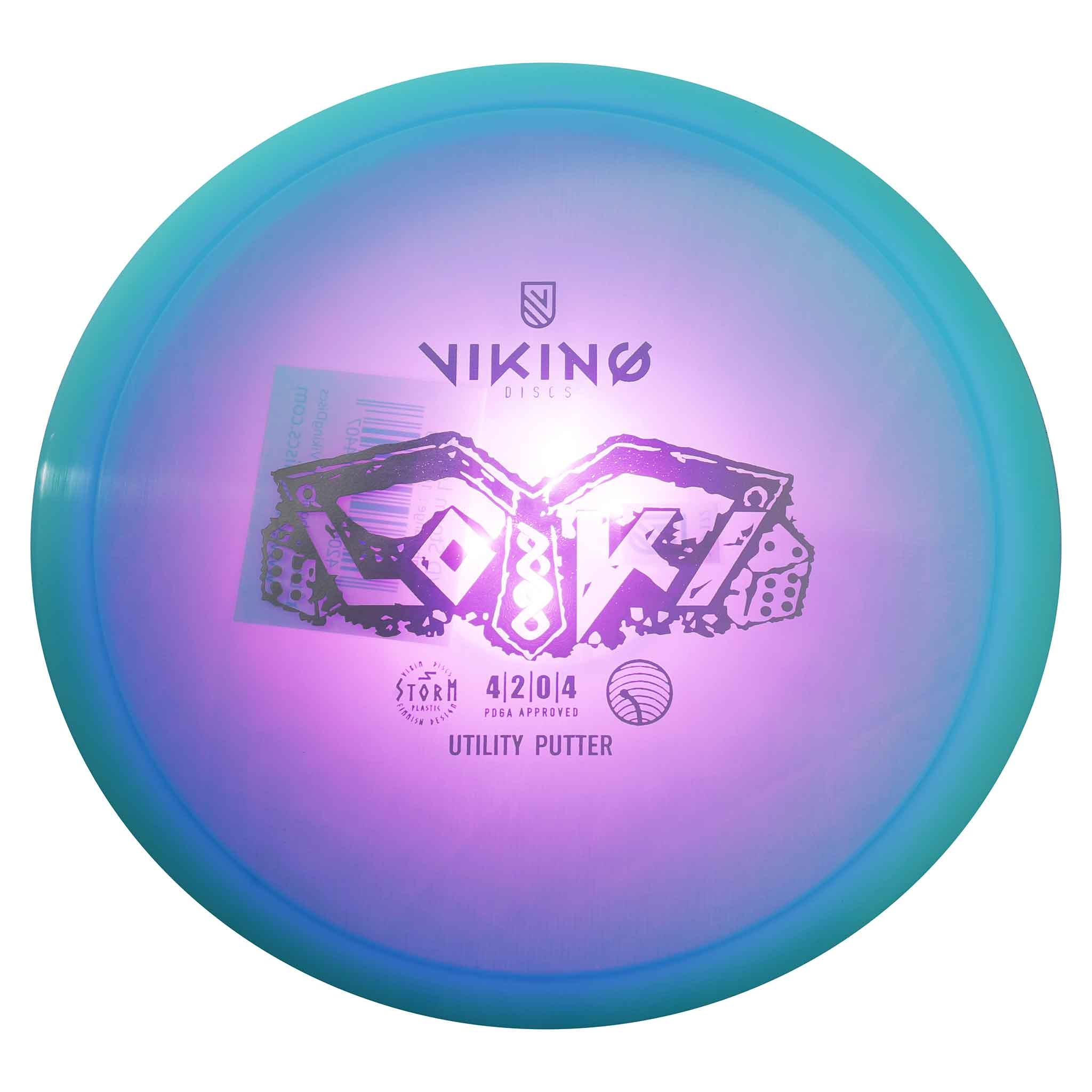 Eine blau-lila Viking Discs Loki Utility Putter-Disc mit glänzendem Foliendruck.