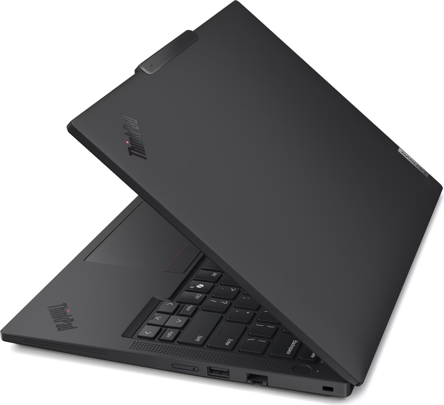 Ein schwarzer Lenovo ThinkPad Laptop ist leicht geöffnet, mit sichtbarer Tastatur und Logos auf weißem Hintergrund.