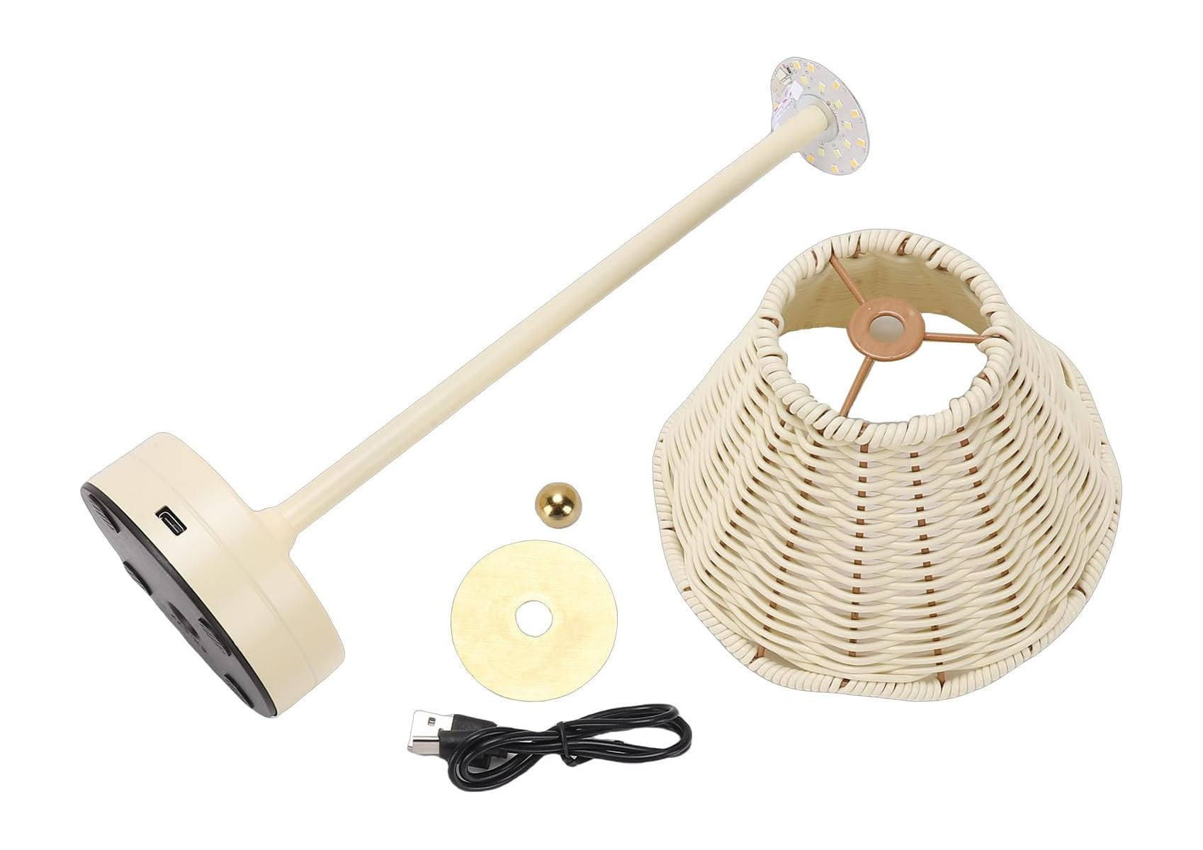Zerlegte beige Tischlampe mit Rattan-Schirm, Ständer, USB-Kabel, goldener Kugel und Platte auf weißem Hintergrund.