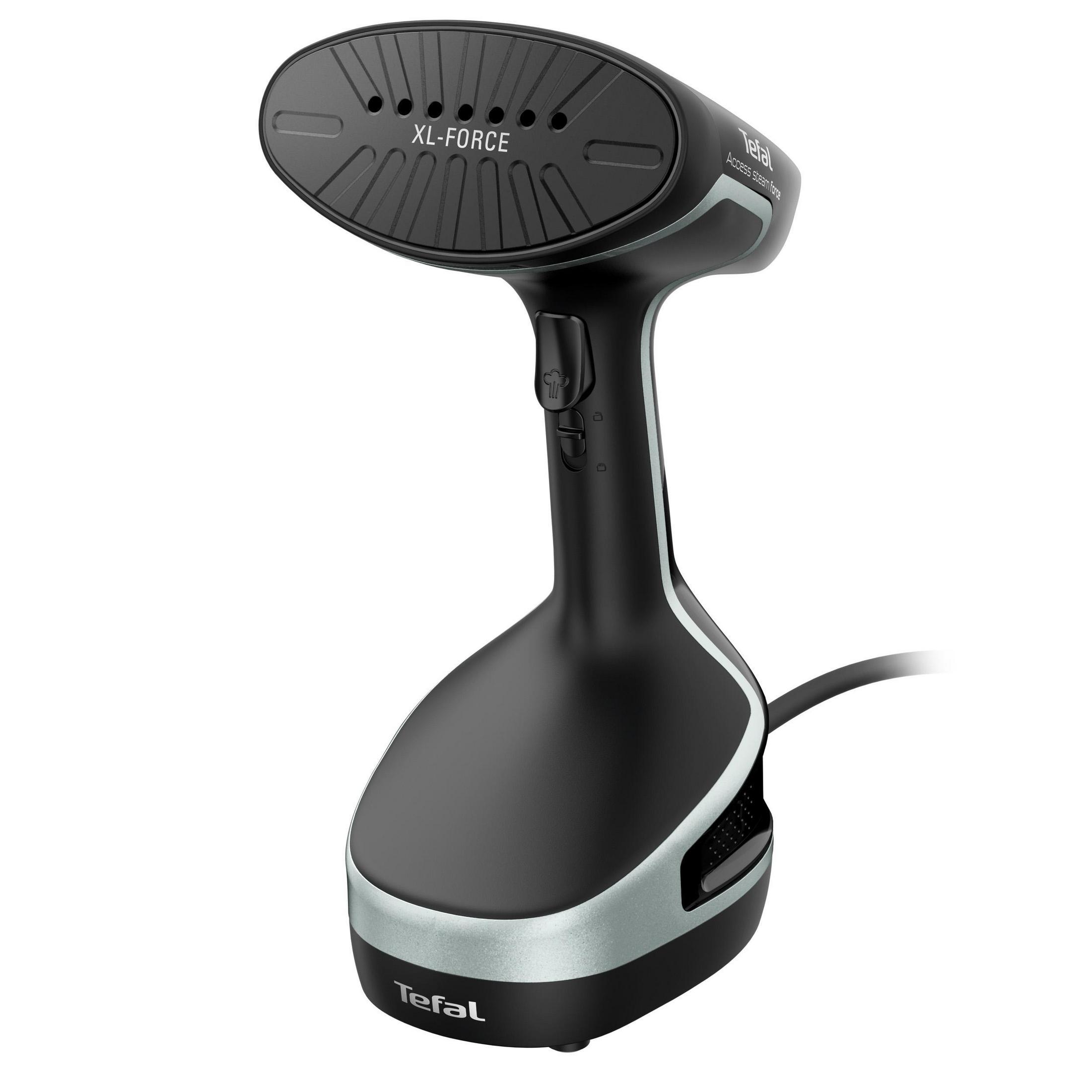 Ein schwarzer und silberner Tefal Hand-Dampfglätter mit XL-Force-Dampfkopf vor weißem Hintergrund.