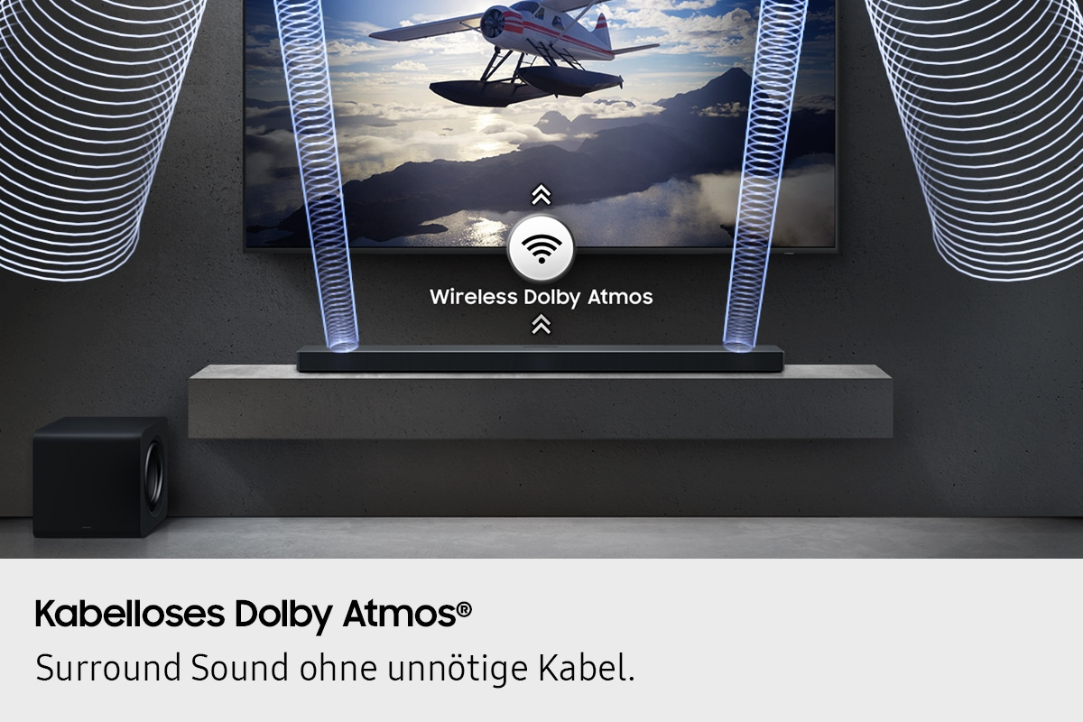 Eine Soundbar unter einem Fernseher zeigt visuelle Wellen für kabelloses Dolby Atmos an.