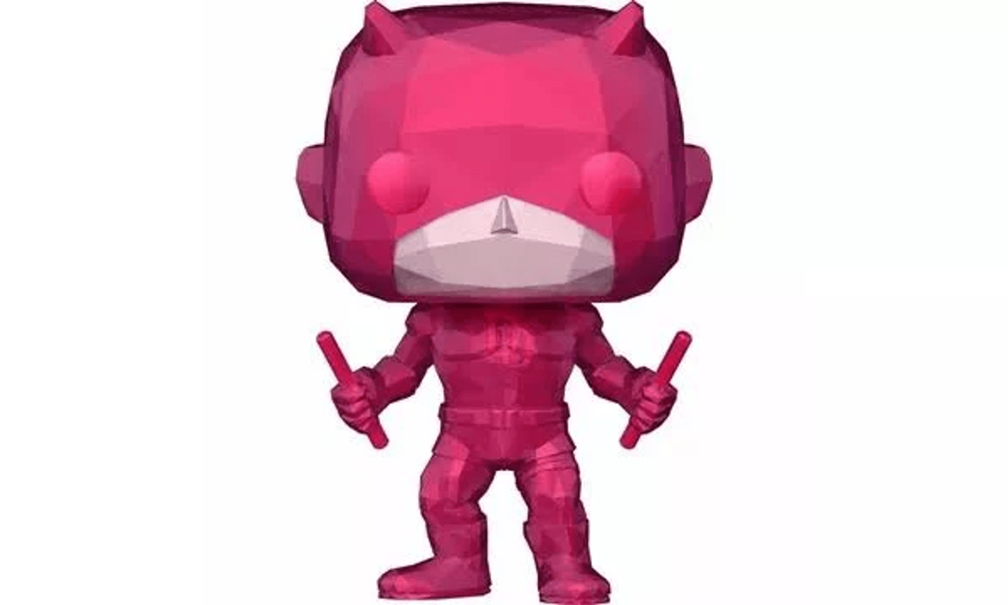 Una figura de vinilo de Daredevil con diseño low-poly en rosa brillante, máscara blanca y dos bastones sobre fondo blanco.