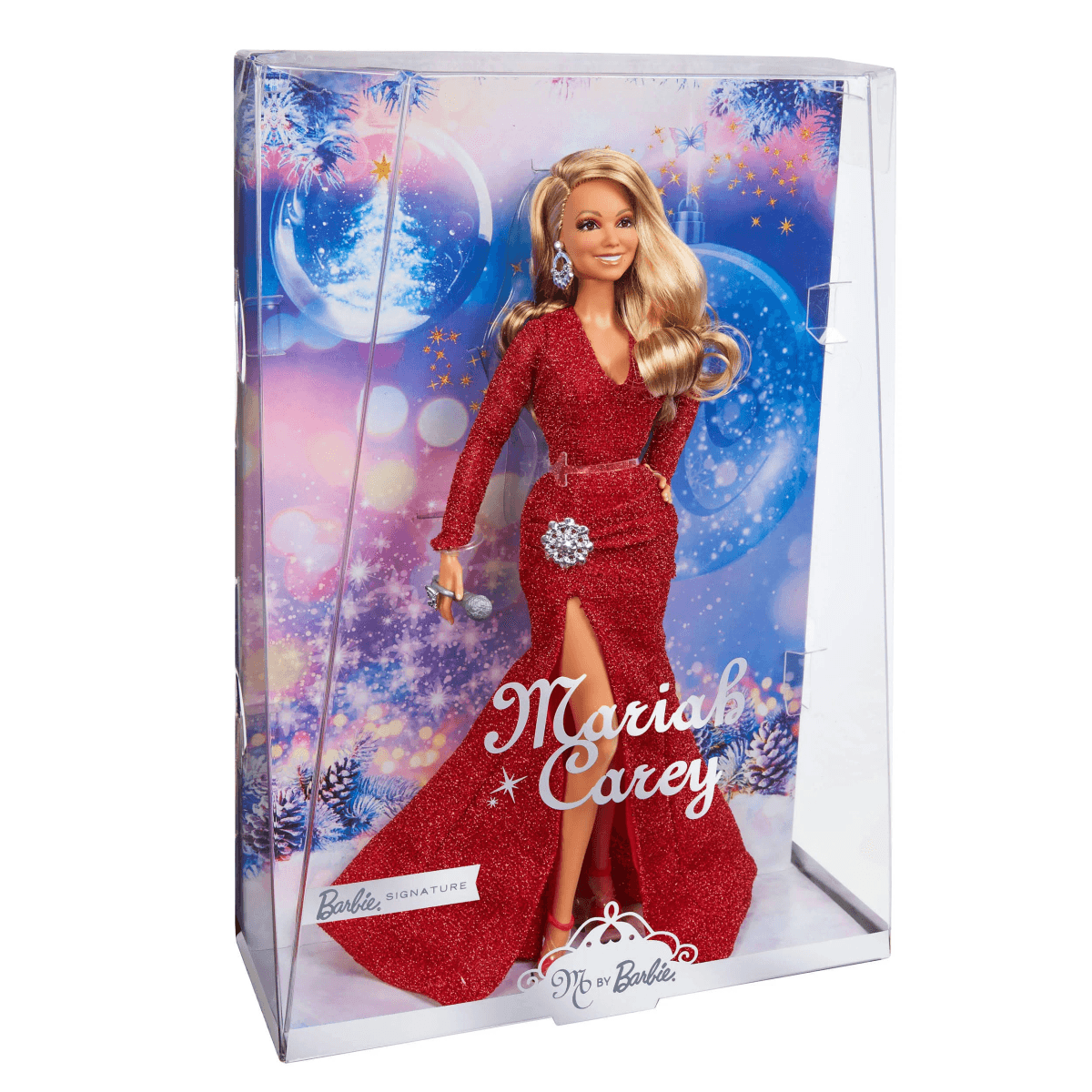 Bambola Barbie di Mariah Carey in abito rosso brillante in una scatola trasparente con sfondo invernale.