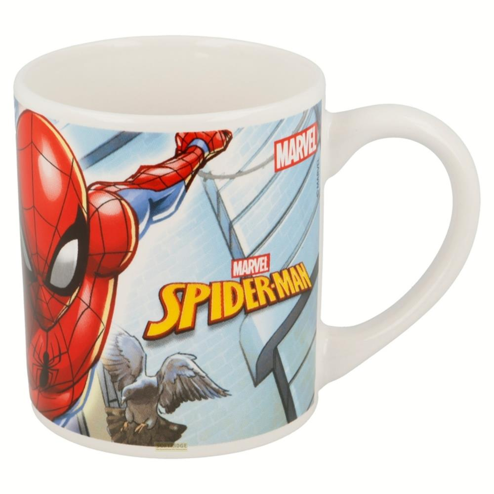 Taza de cerámica blanca con ilustración y logotipo de Marvel Spider-Man sobre fondo claro.