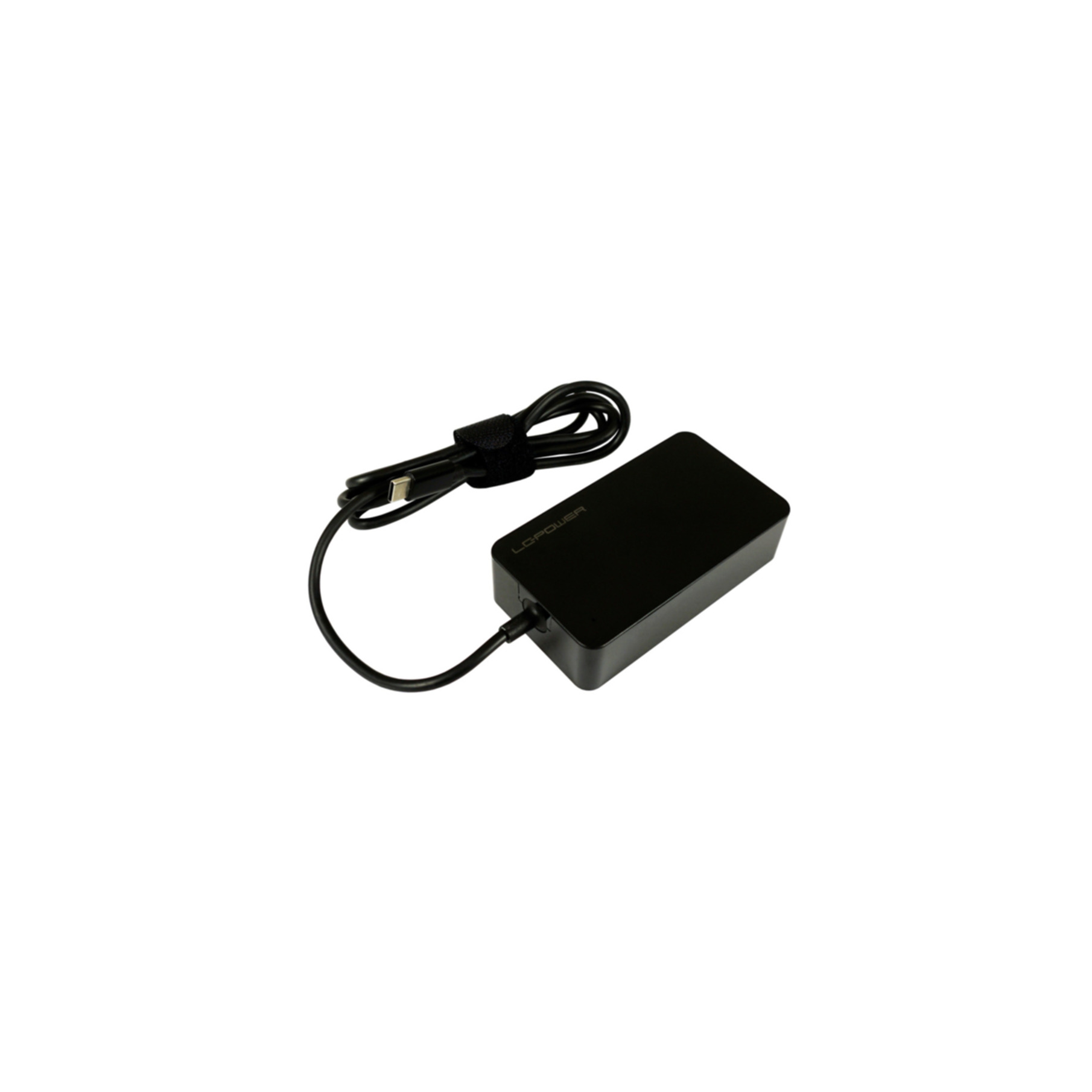 Un alimentatore LC-Power nero con cavo USB-C su sfondo bianco.
